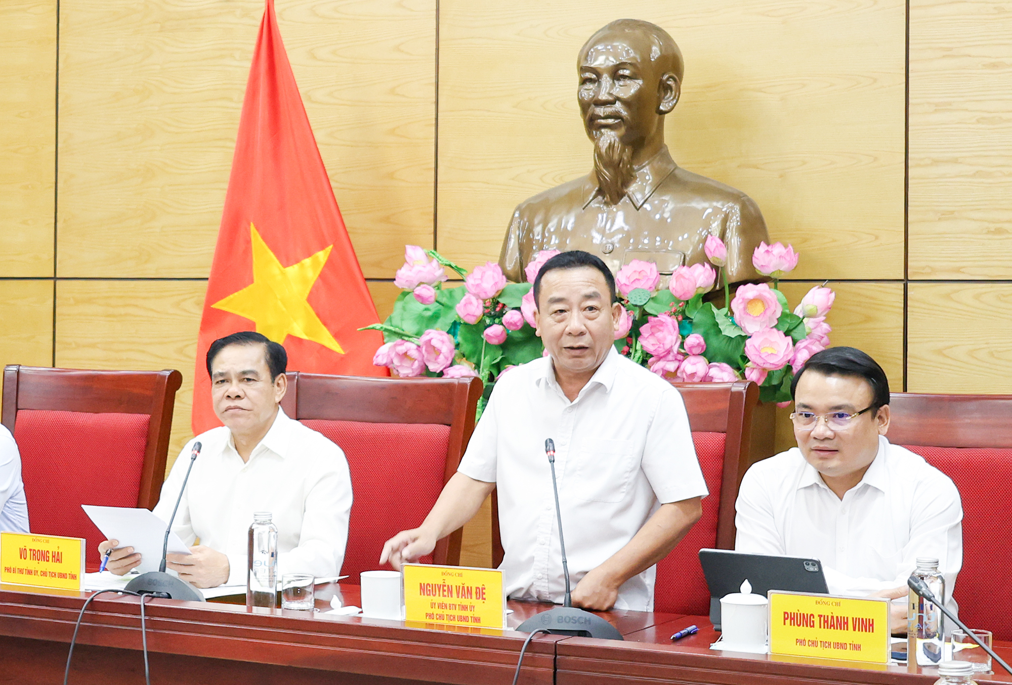 Anh-tin-bai